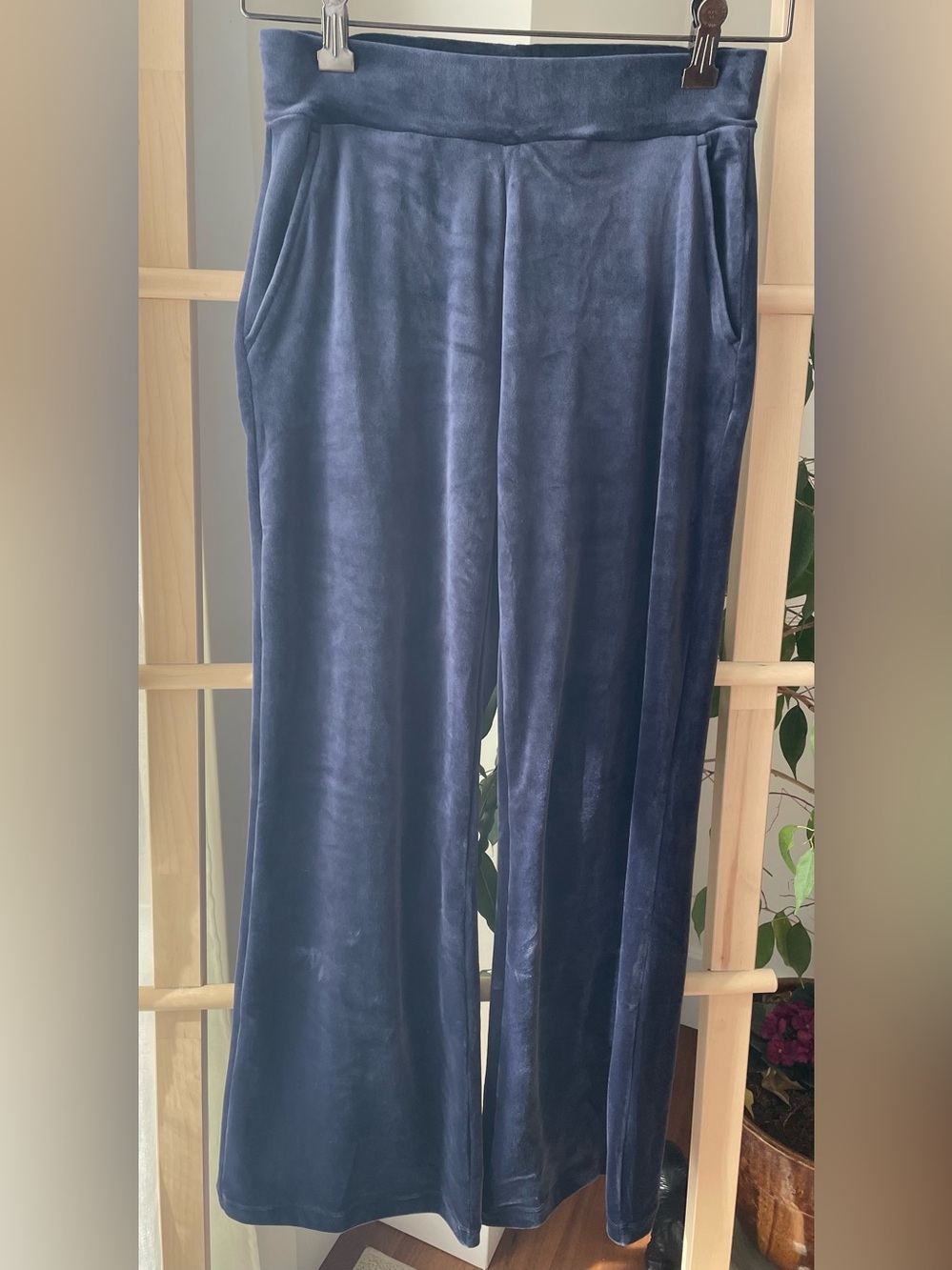 NWOT Uniqlo Velour lounge pants